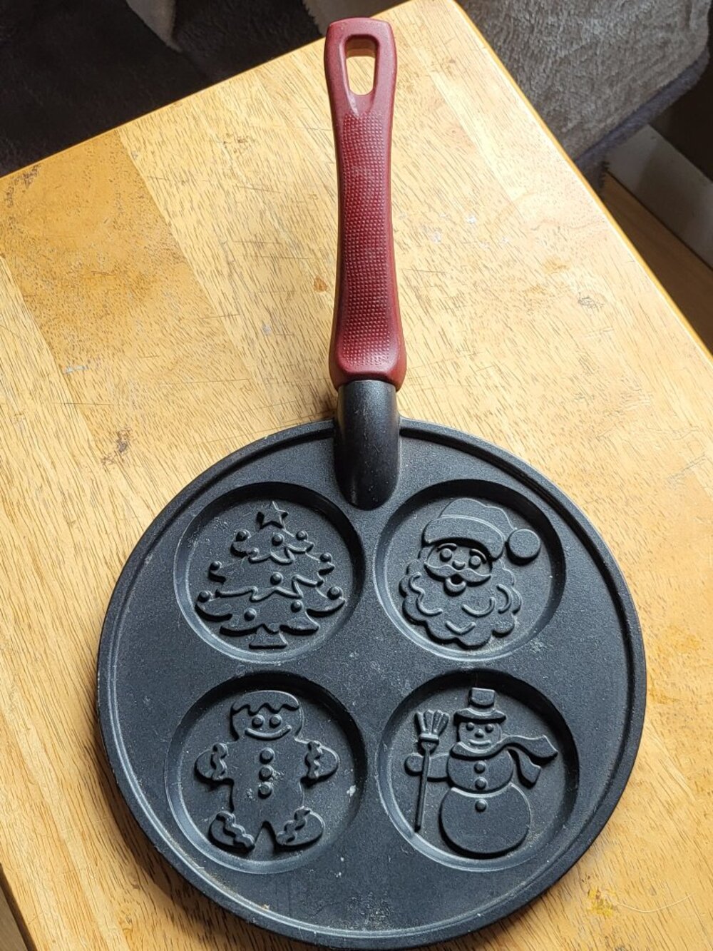 Nordic Ware Mini Pancake Griddle Made USA Christmas Themed good condition BIN D